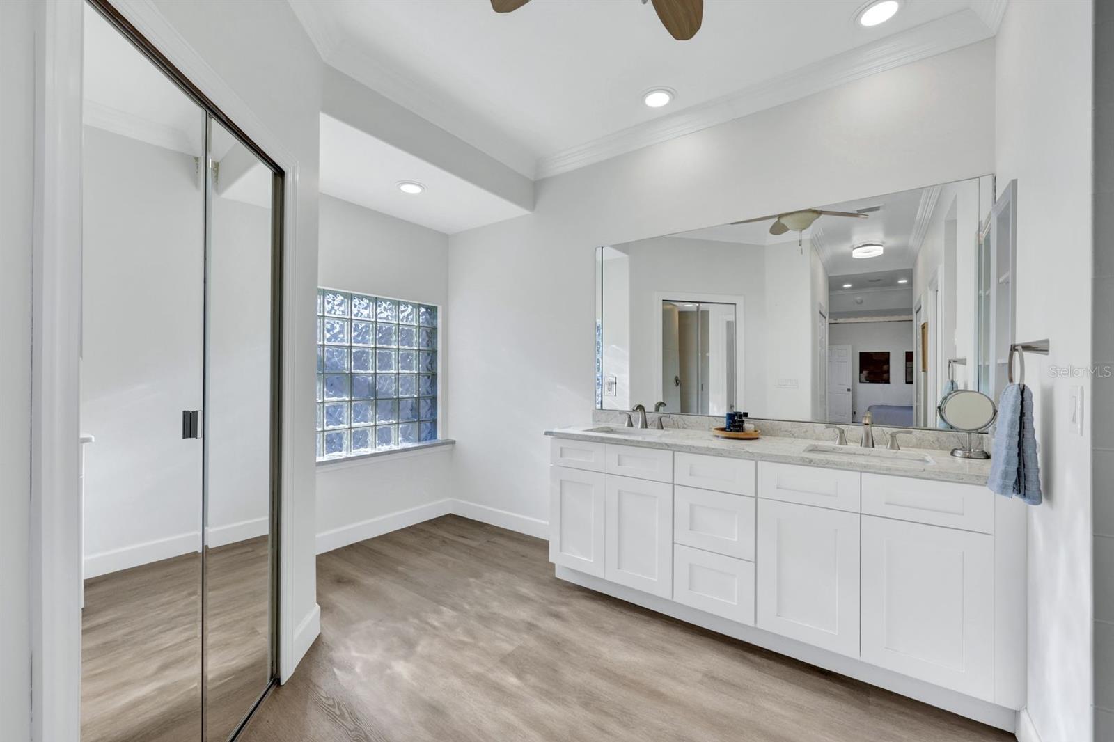 5707 ROSE GARDEN RD, CAPE CORAL, FL, 33914