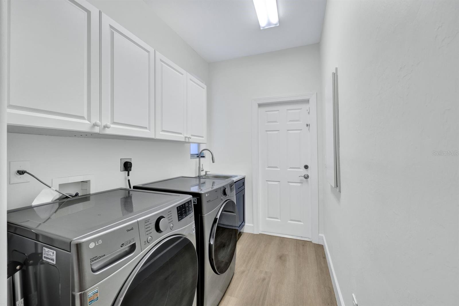 5707 ROSE GARDEN RD, CAPE CORAL, FL, 33914