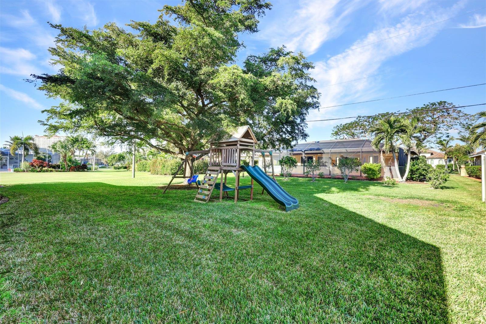 5707 ROSE GARDEN RD, CAPE CORAL, FL, 33914