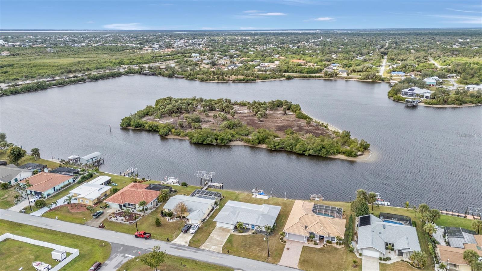 226 SPRING LAKE BLVD NW, PORT CHARLOTTE, FL, 33952