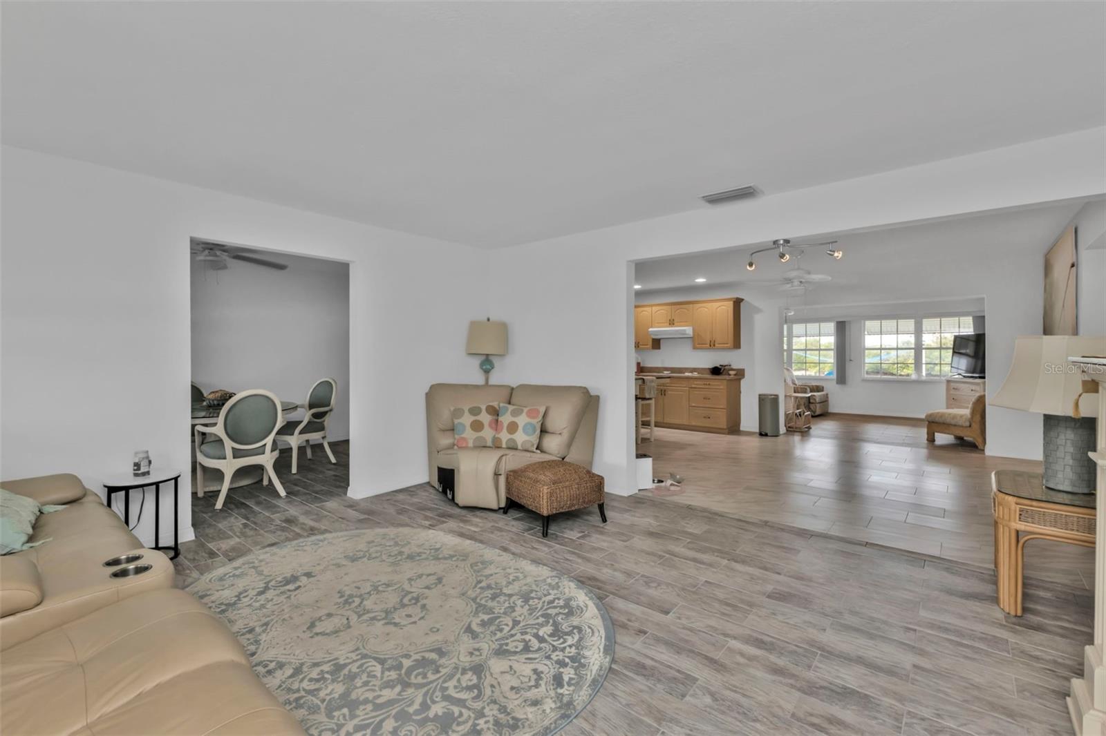 226 SPRING LAKE BLVD NW, PORT CHARLOTTE, FL, 33952