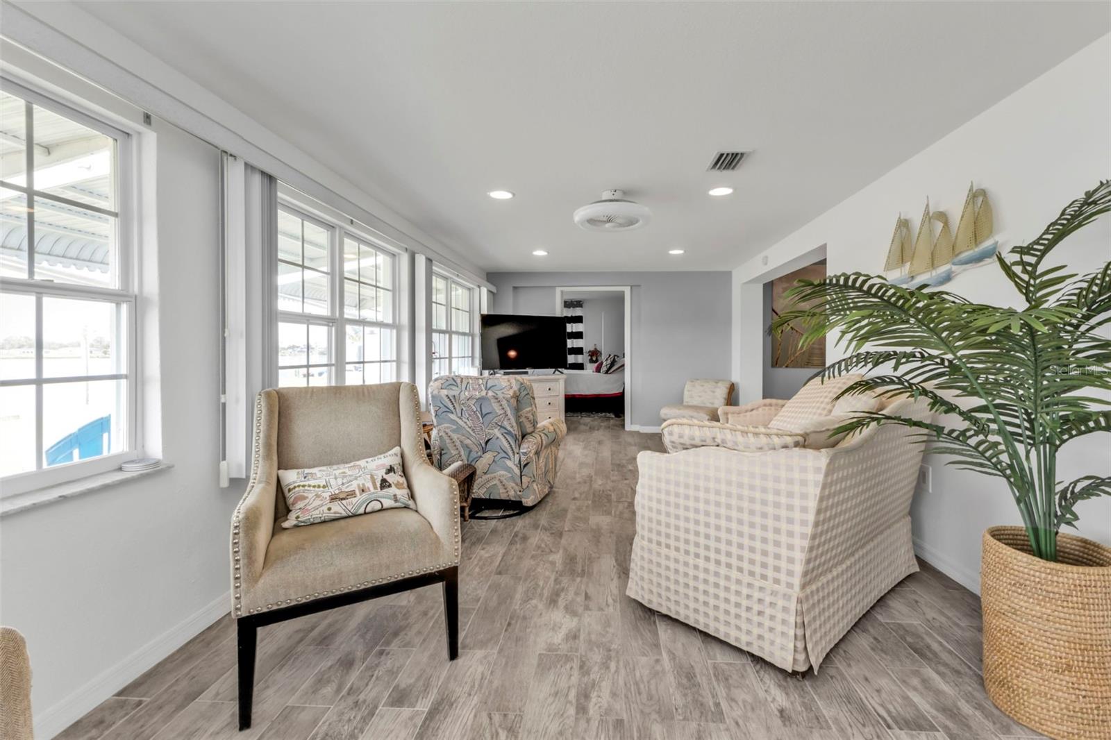 226 SPRING LAKE BLVD NW, PORT CHARLOTTE, FL, 33952