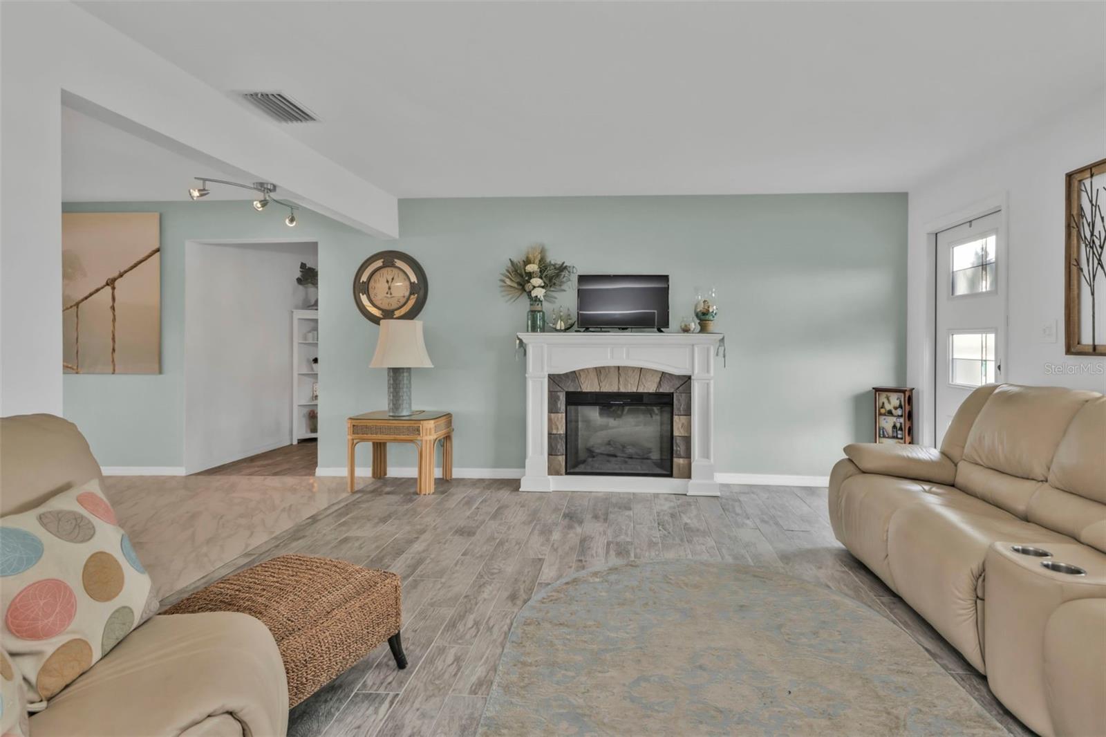 226 SPRING LAKE BLVD NW, PORT CHARLOTTE, FL, 33952