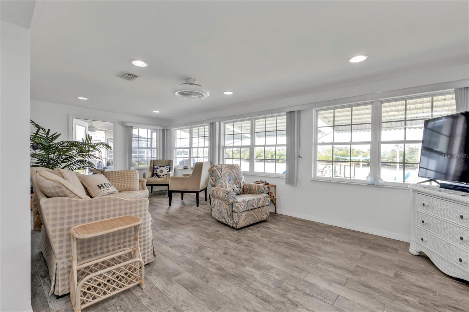 226 SPRING LAKE BLVD NW, PORT CHARLOTTE, FL, 33952