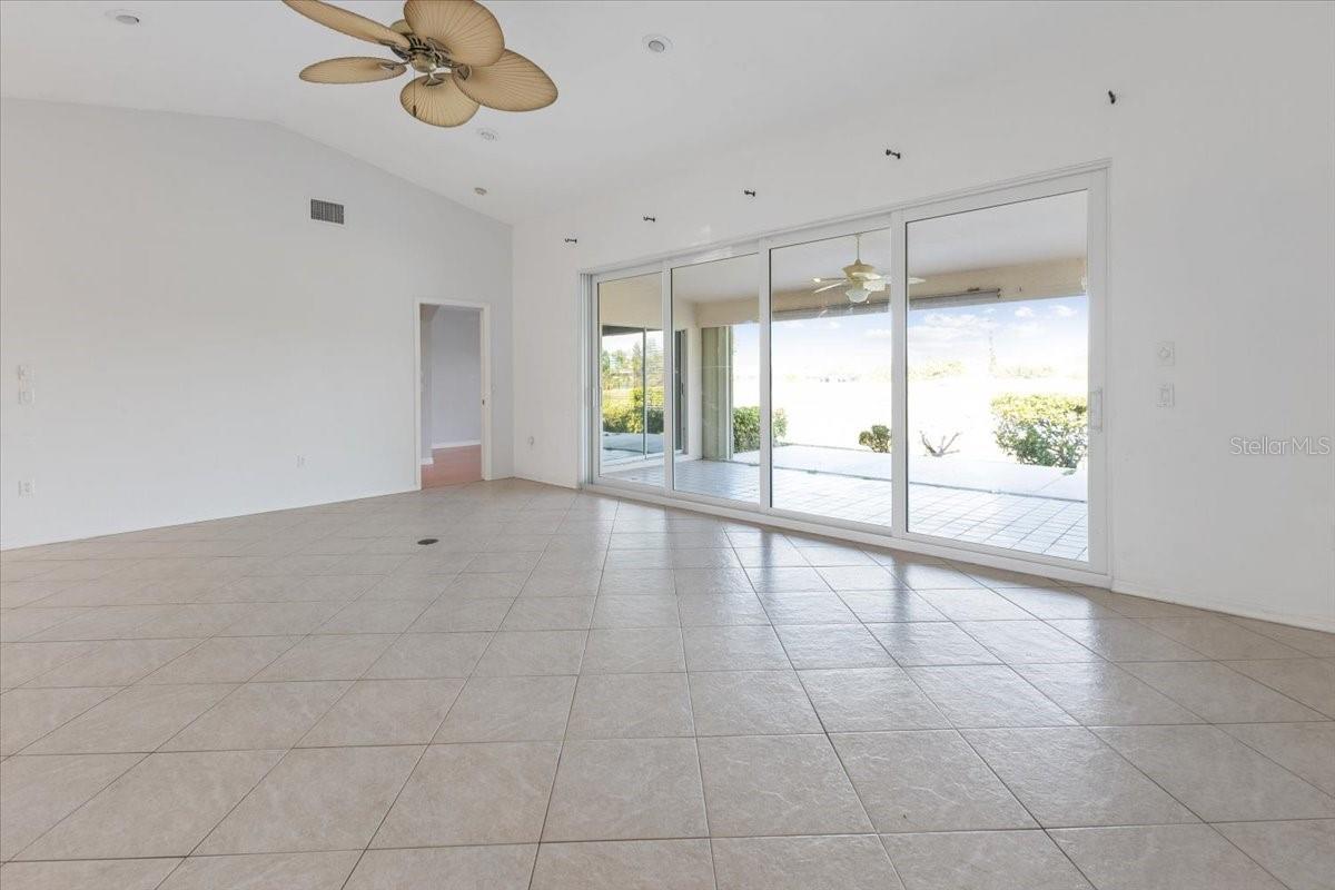 8596 LAKESIDE DR, ENGLEWOOD, FL, 34224