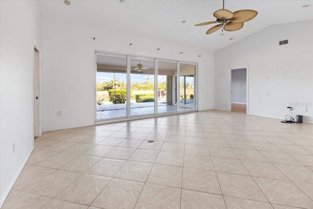8596 LAKESIDE DR, ENGLEWOOD, FL, 34224