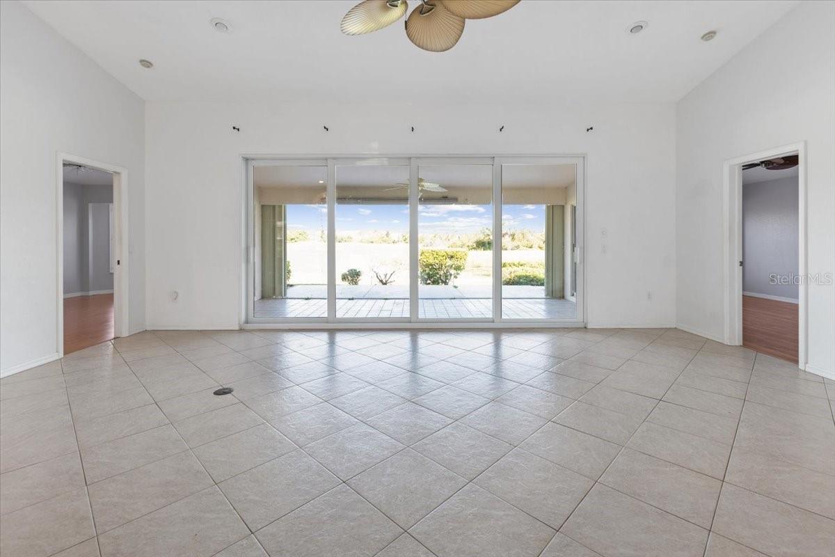 8596 LAKESIDE DR, ENGLEWOOD, FL, 34224