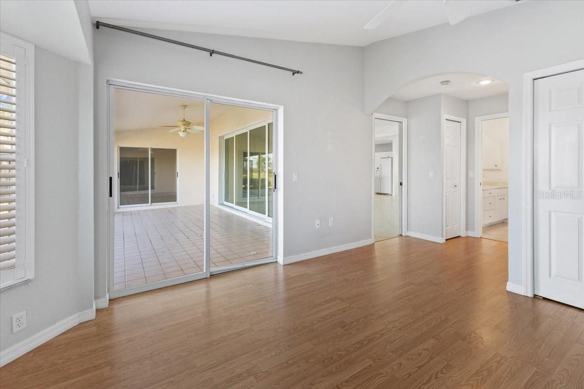 8596 LAKESIDE DR, ENGLEWOOD, FL, 34224