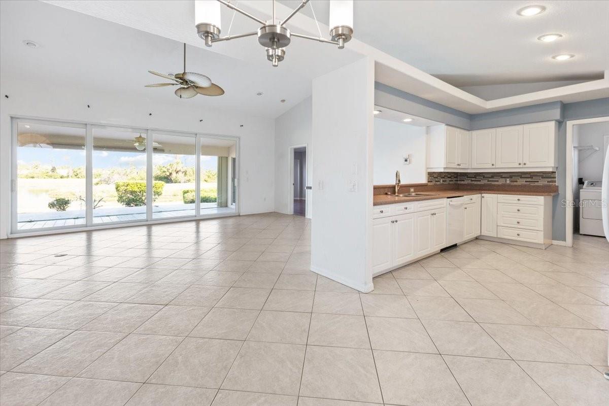 8596 LAKESIDE DR, ENGLEWOOD, FL, 34224
