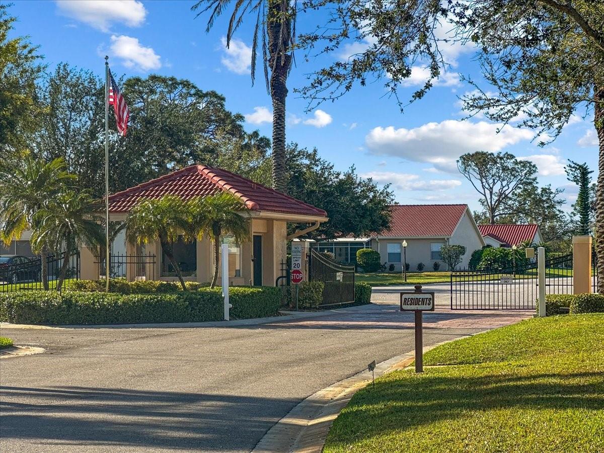 8596 LAKESIDE DR, ENGLEWOOD, FL, 34224