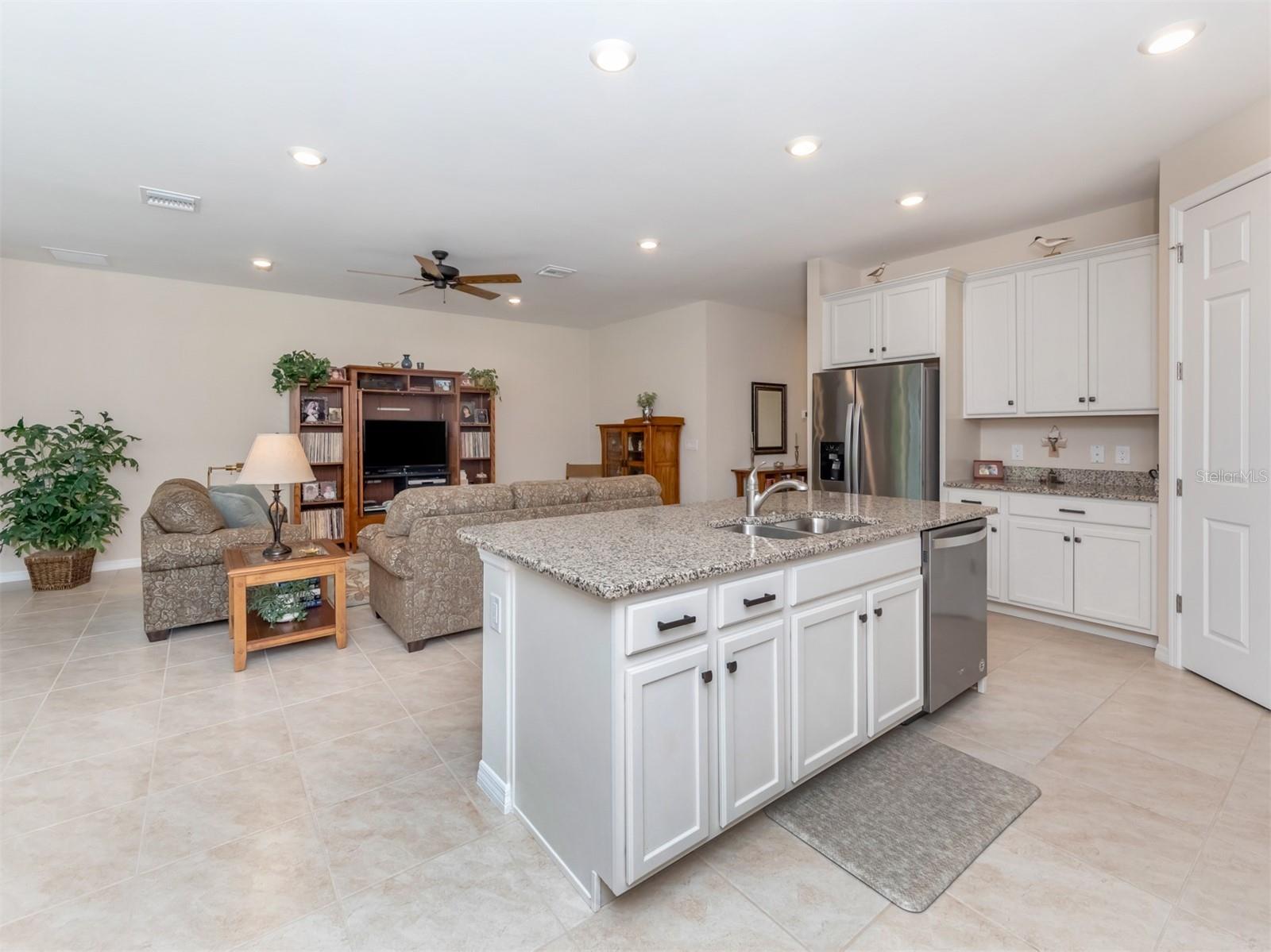 11945 LOVEGRASS ST, VENICE, FL, 34293