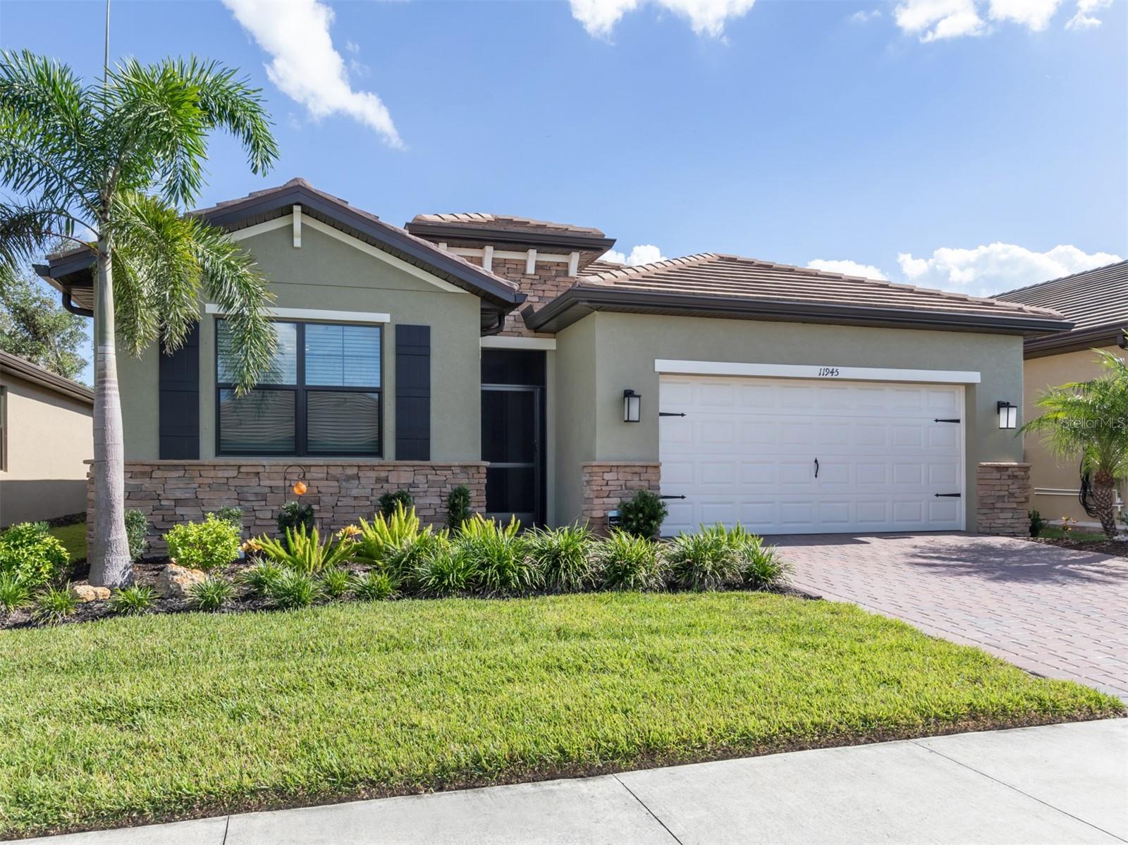 11945 LOVEGRASS ST, VENICE, FL, 34293