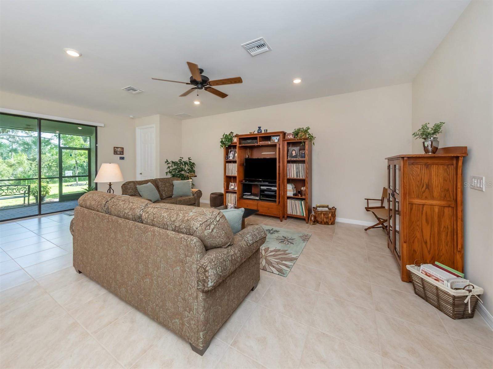 11945 LOVEGRASS ST, VENICE, FL, 34293