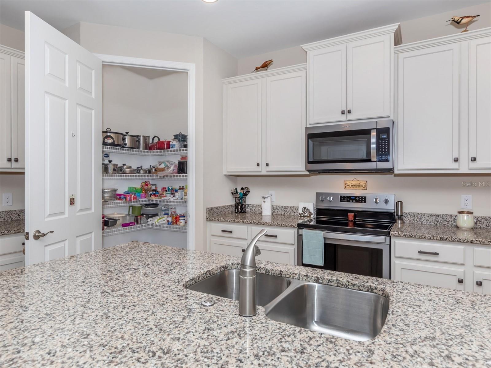 11945 LOVEGRASS ST, VENICE, FL, 34293
