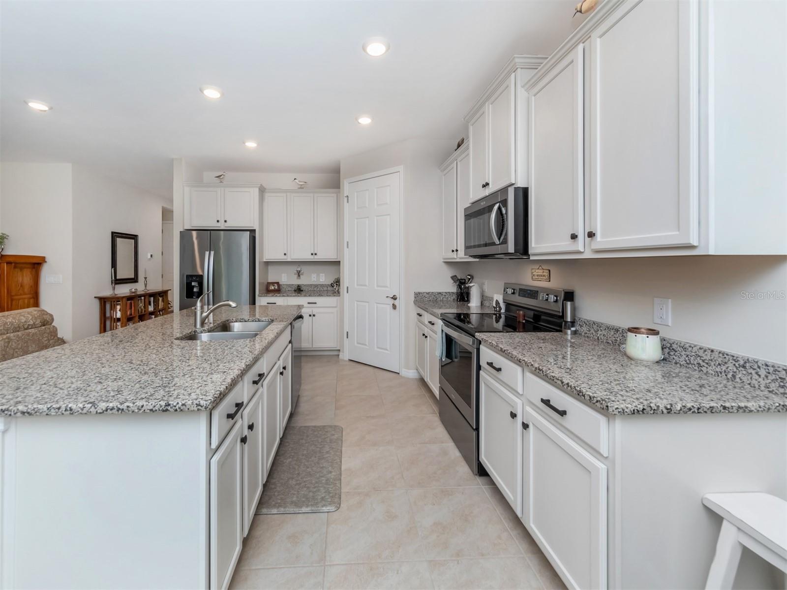 11945 LOVEGRASS ST, VENICE, FL, 34293