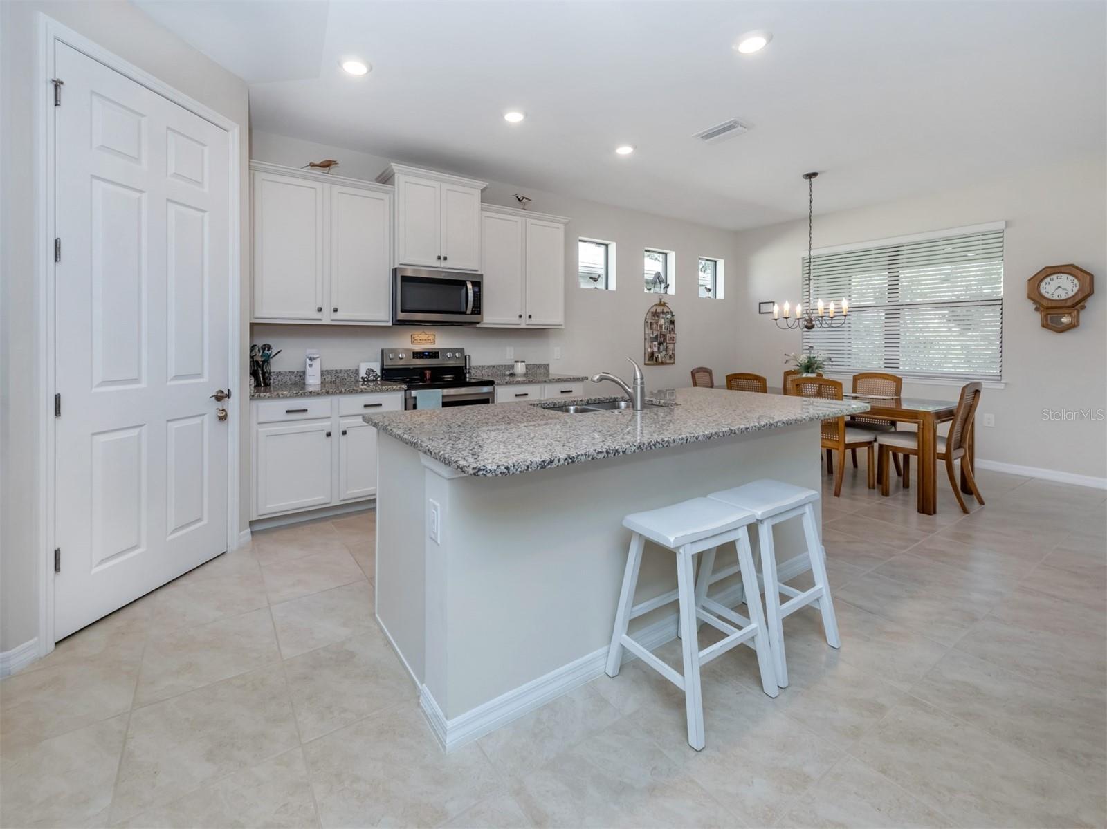 11945 LOVEGRASS ST, VENICE, FL, 34293