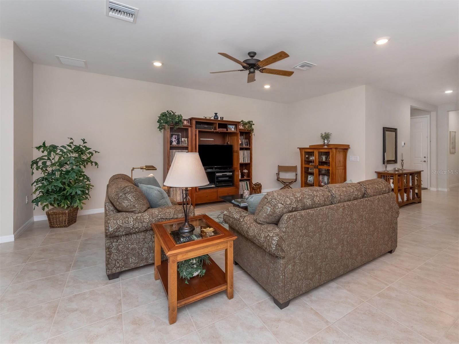 11945 LOVEGRASS ST, VENICE, FL, 34293