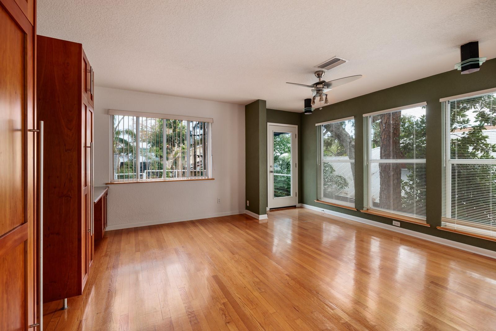 407 BAY VIEW ST, SAFETY HARBOR, FL, 34695
