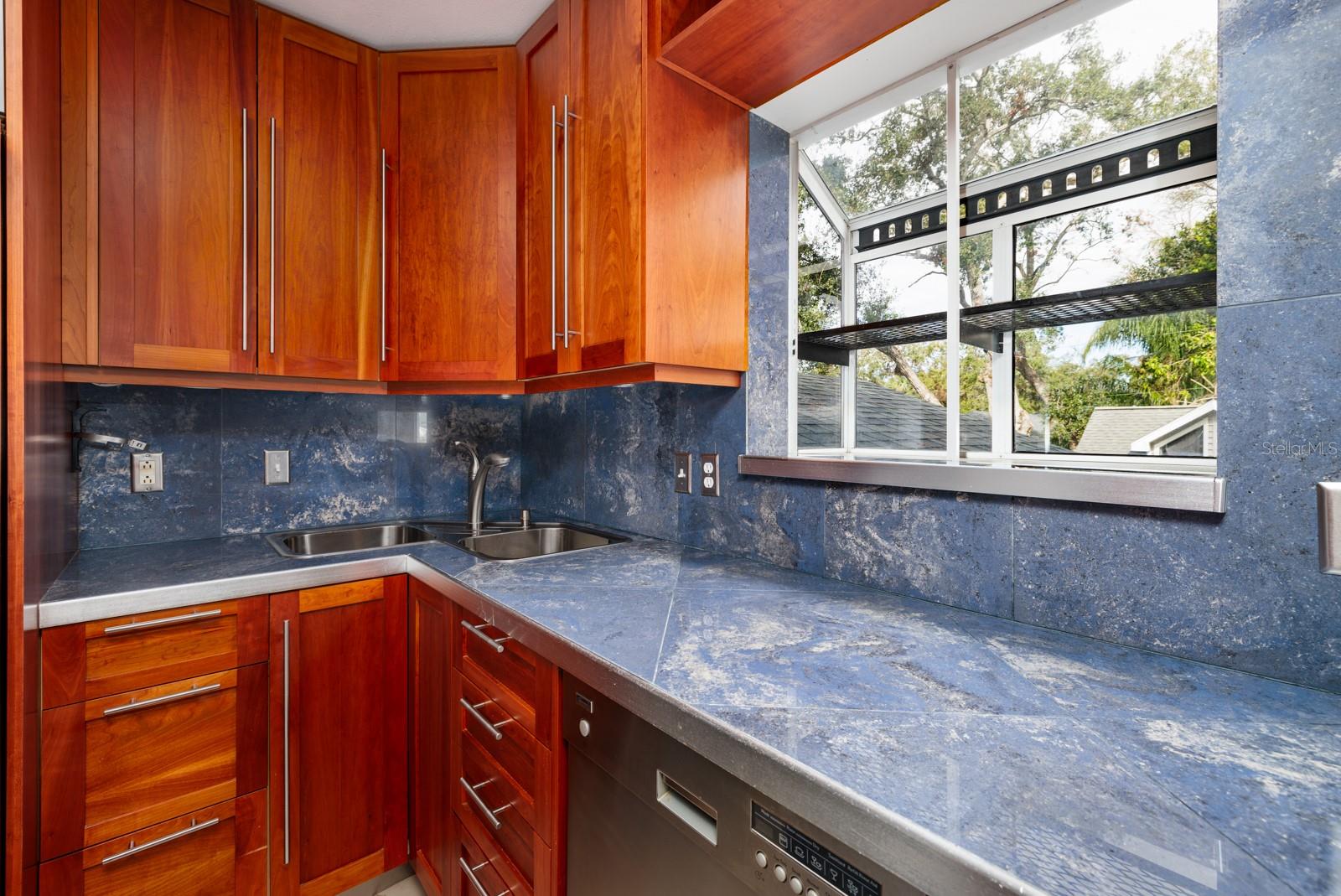 407 BAY VIEW ST, SAFETY HARBOR, FL, 34695