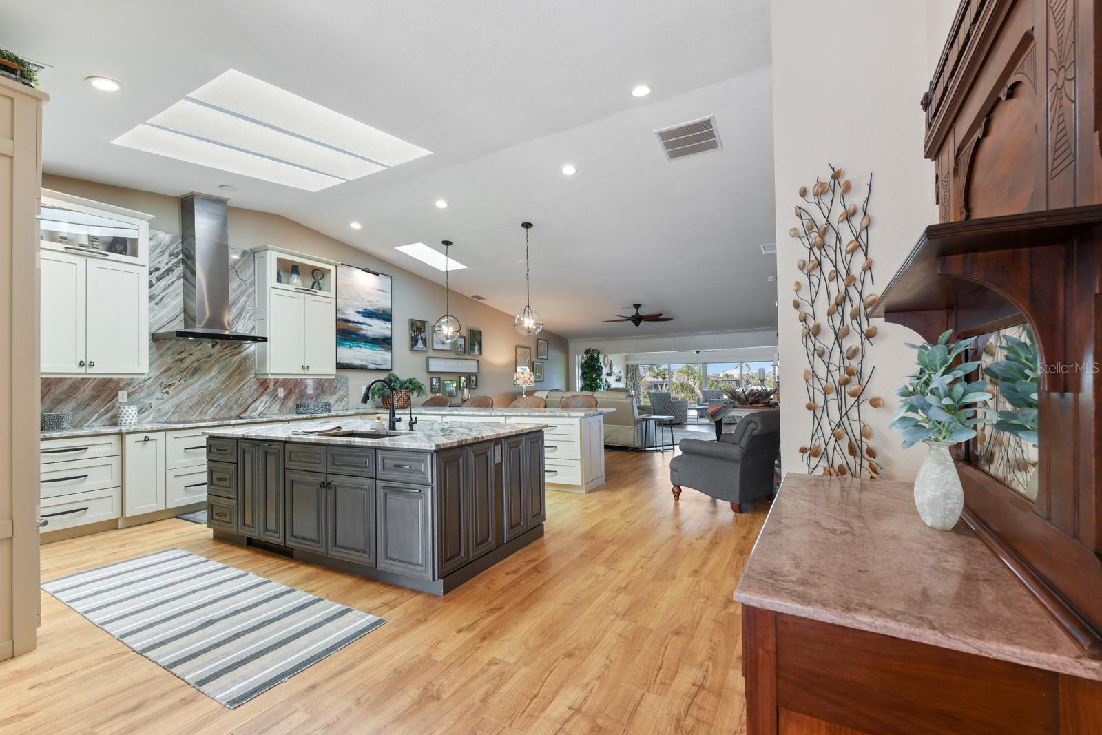 2040 MATECUMBE KEY RD, PUNTA GORDA, FL, 33955
