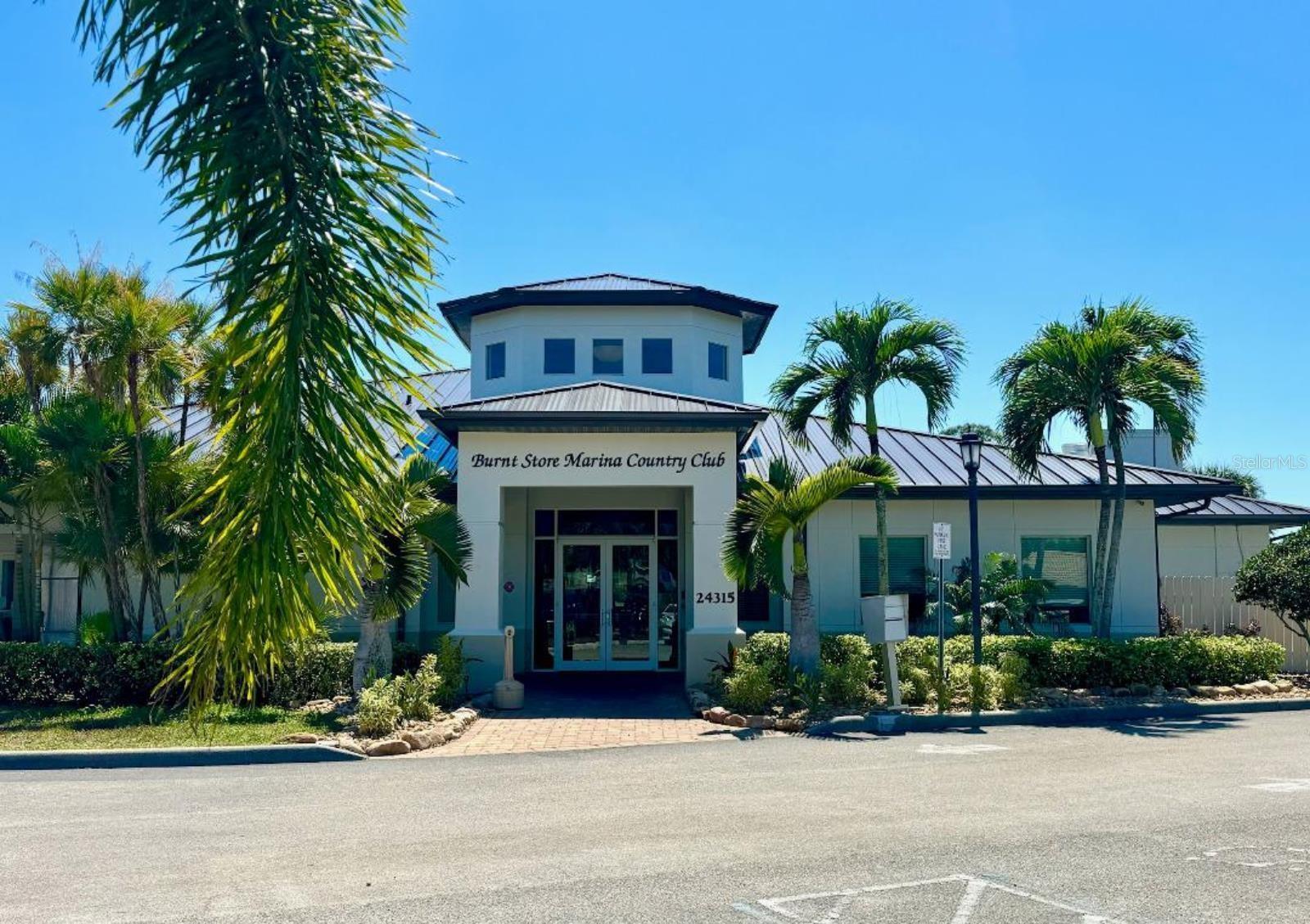 2040 MATECUMBE KEY RD, PUNTA GORDA, FL, 33955