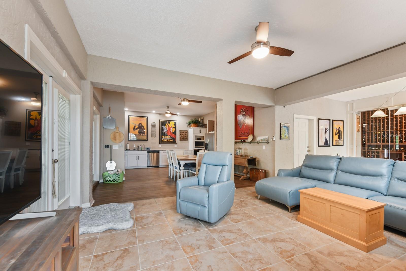 2040 MATECUMBE KEY RD, PUNTA GORDA, FL, 33955