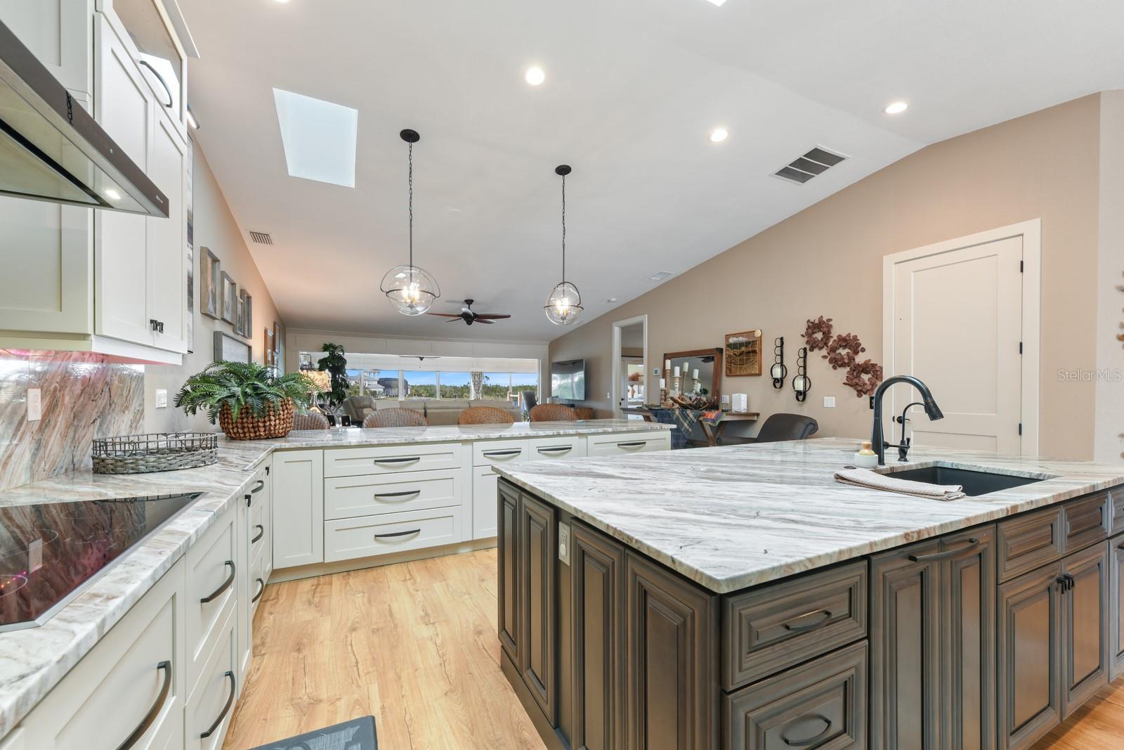 2040 MATECUMBE KEY RD, PUNTA GORDA, FL, 33955