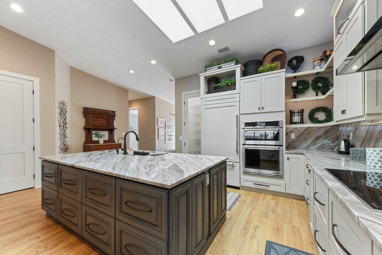 2040 MATECUMBE KEY RD, PUNTA GORDA, FL, 33955