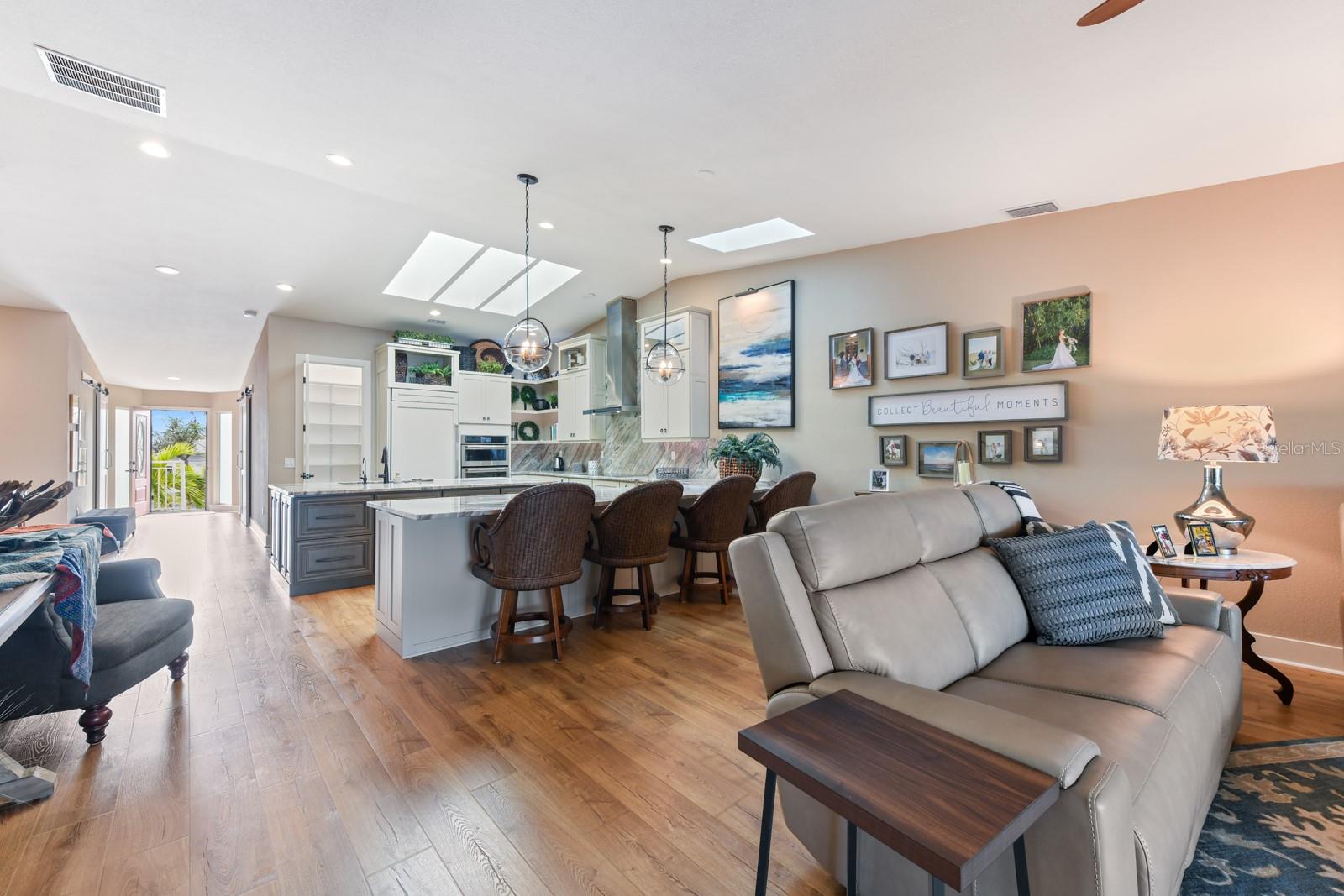 2040 MATECUMBE KEY RD, PUNTA GORDA, FL, 33955