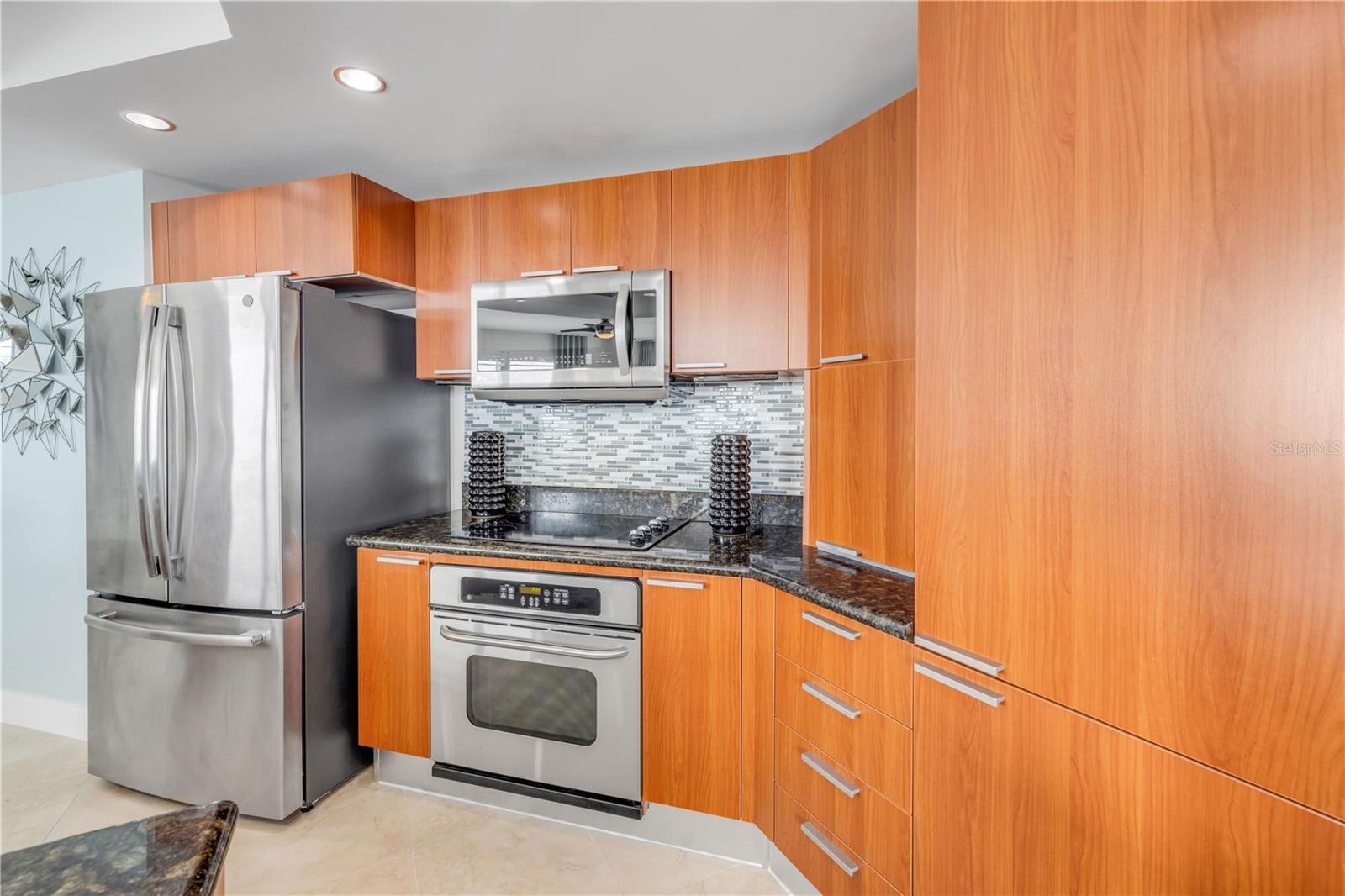 231 RIVERSIDE DR #1001, HOLLY HILL, FL, 32117