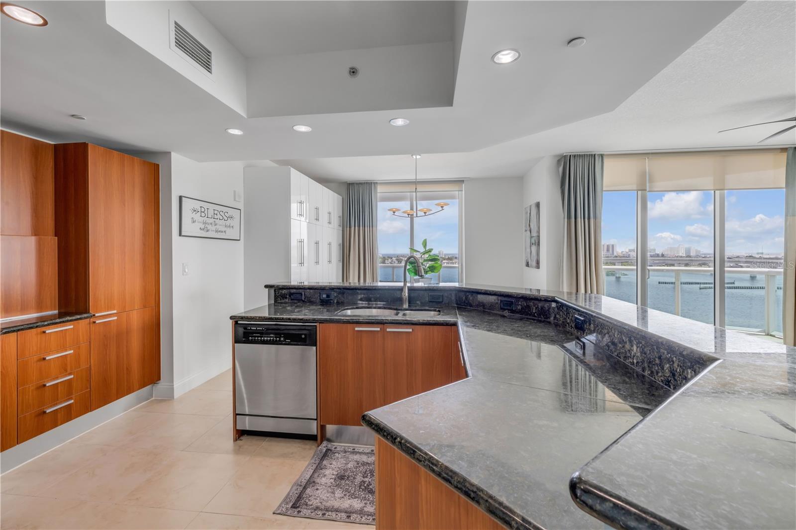 231 RIVERSIDE DR #1001, HOLLY HILL, FL, 32117