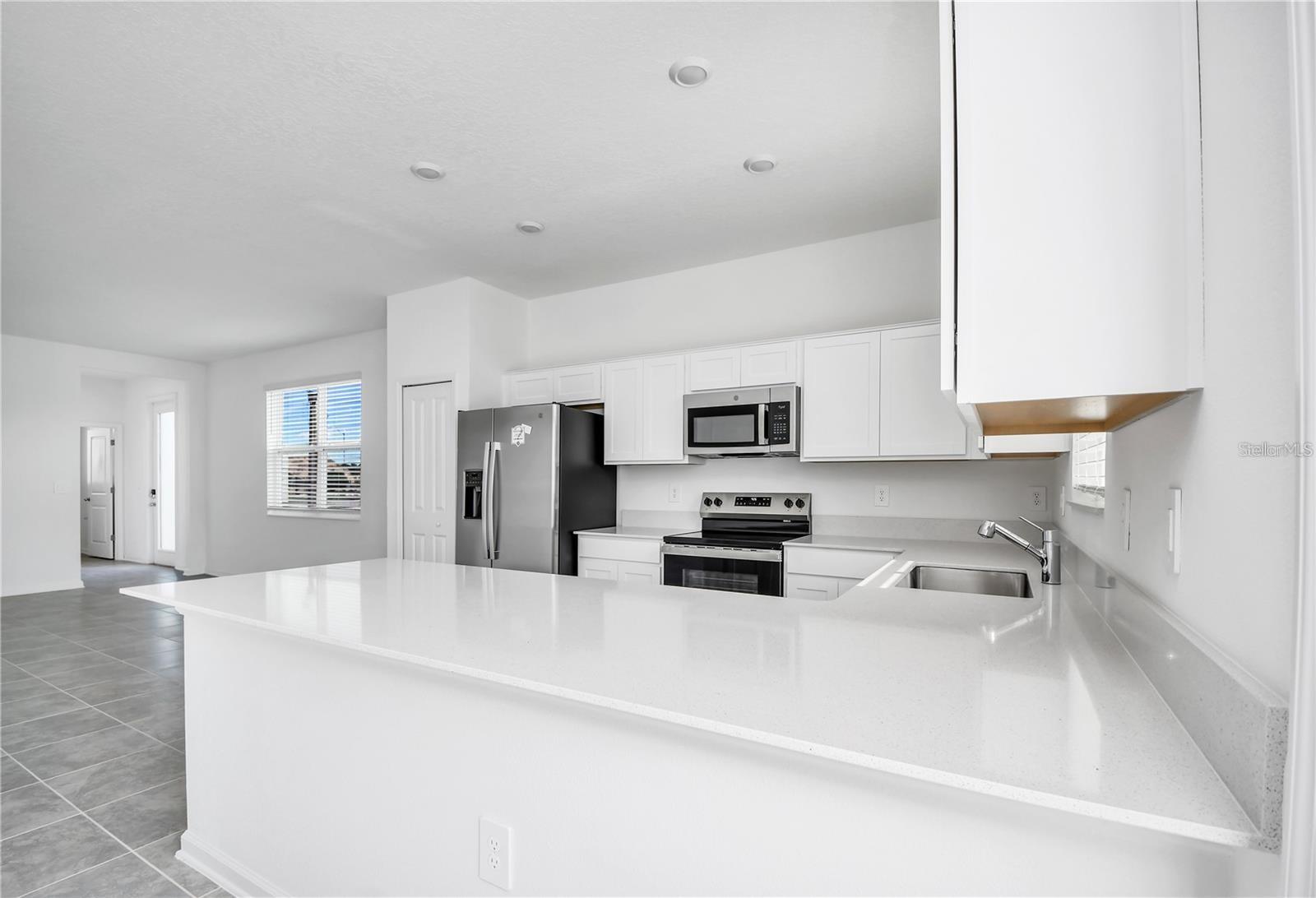105 BOGEY DR, DAVENPORT, FL, 33896