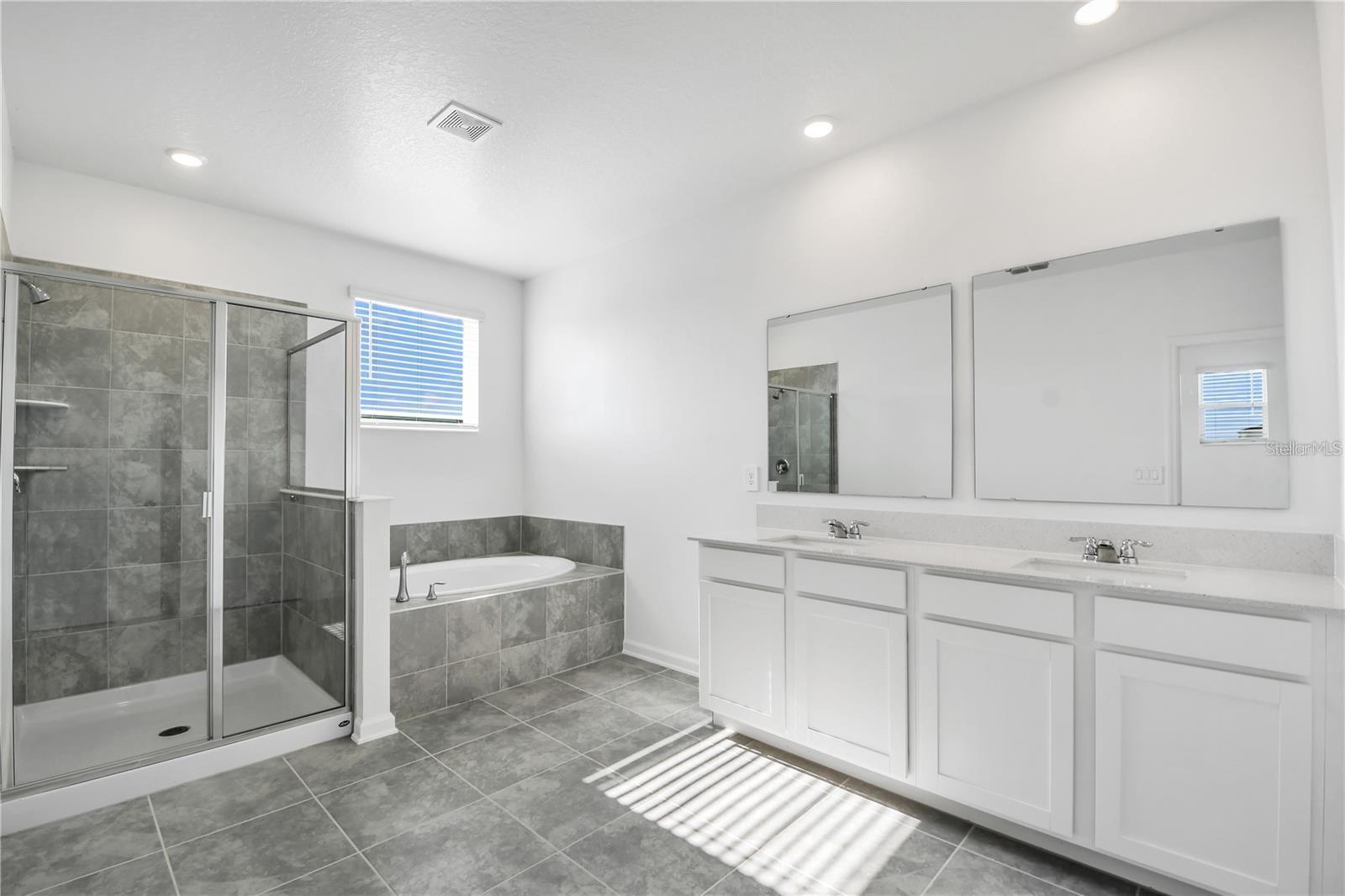 105 BOGEY DR, DAVENPORT, FL, 33896