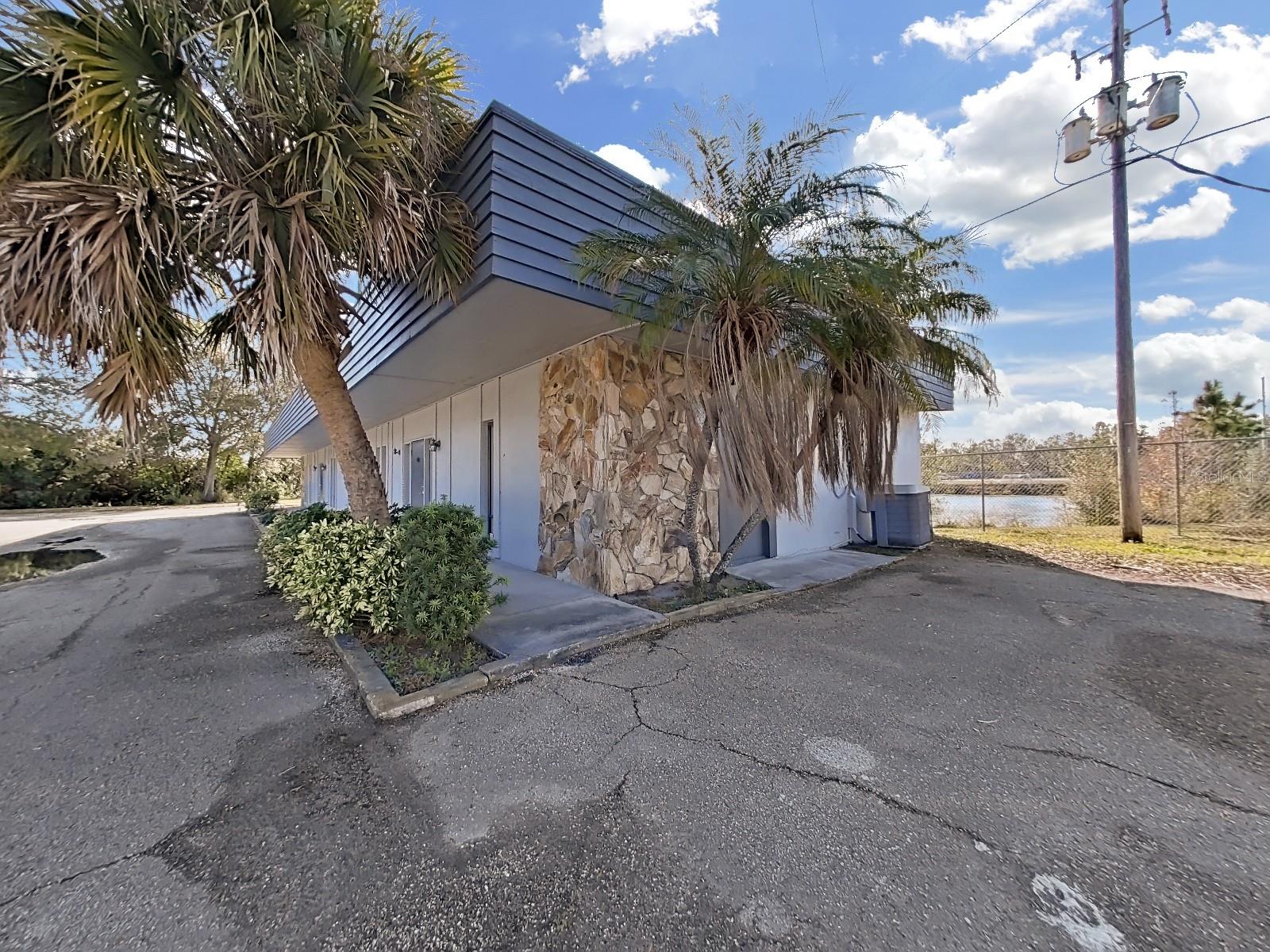 10333 SEMINOLE BLVD #13/14, LARGO, FL, 33778