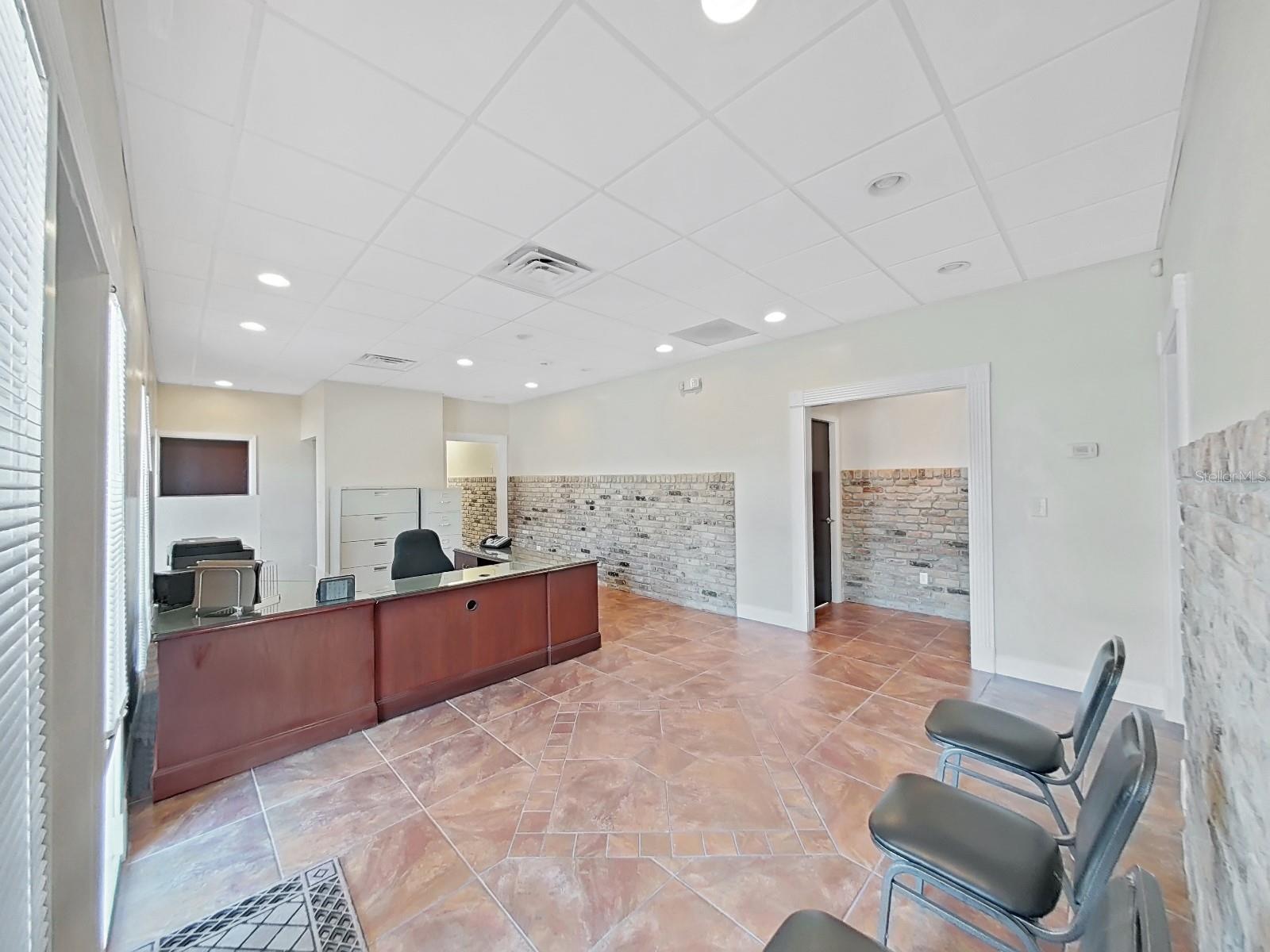 10333 SEMINOLE BLVD #13/14, LARGO, FL, 33778