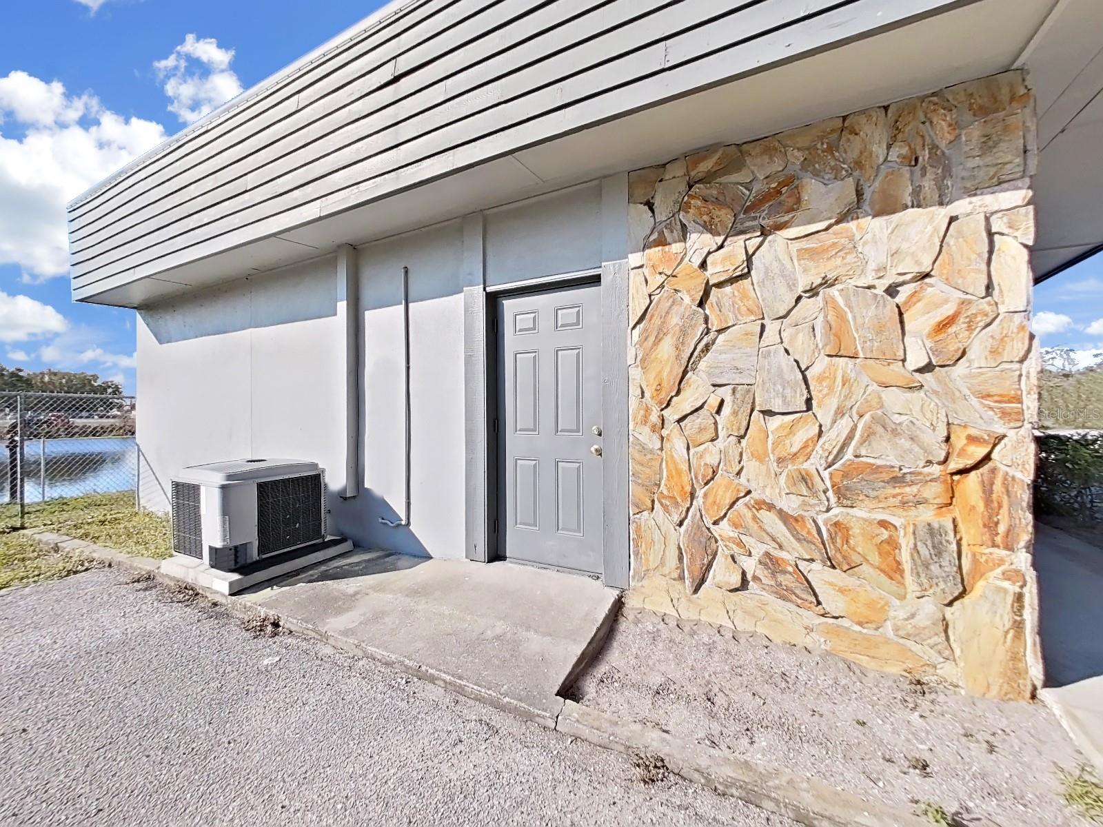 10333 SEMINOLE BLVD #13/14, LARGO, FL, 33778
