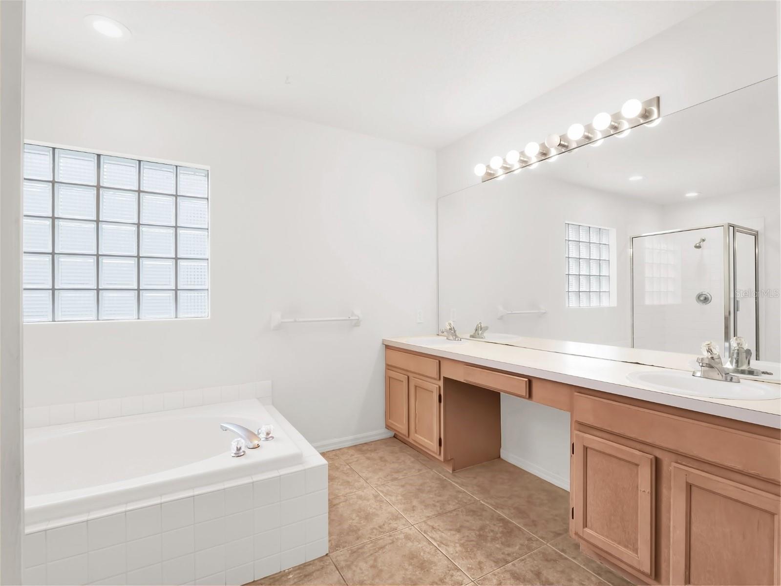 942 BERESFORD WAY, LAKE MARY, FL, 32746