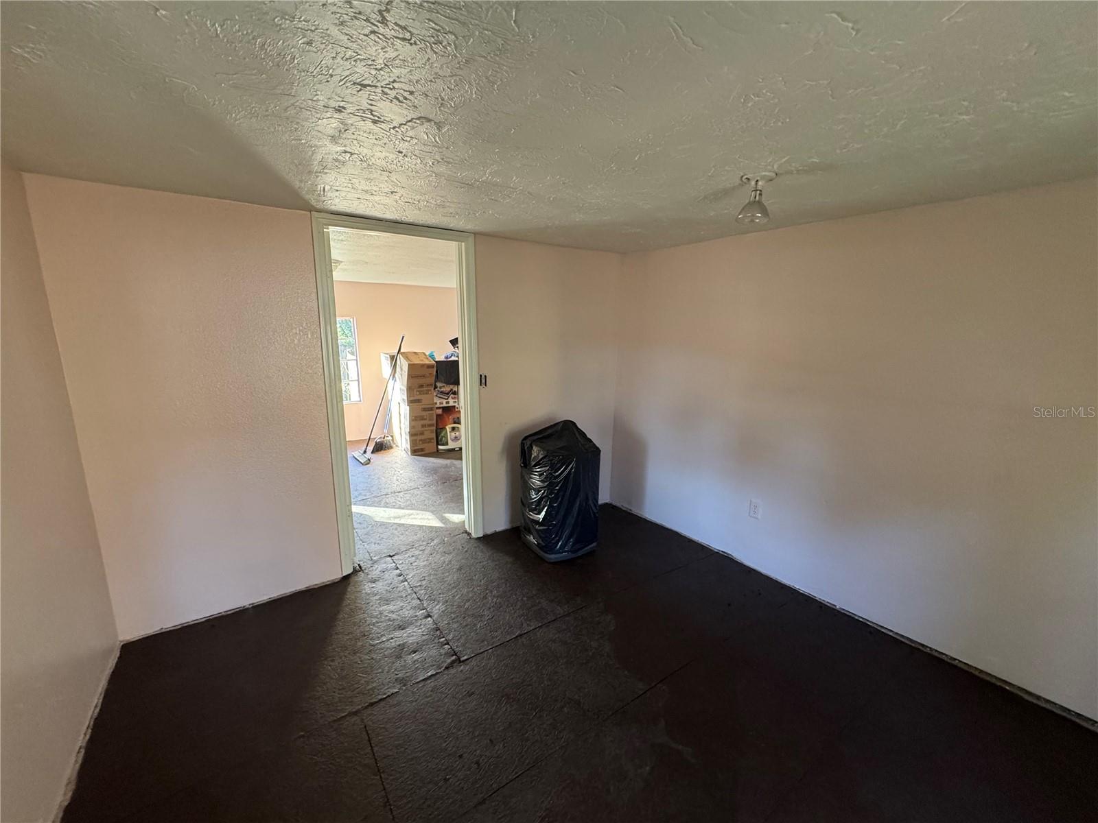 641 W BERESFORD RD, DELAND, FL, 32720