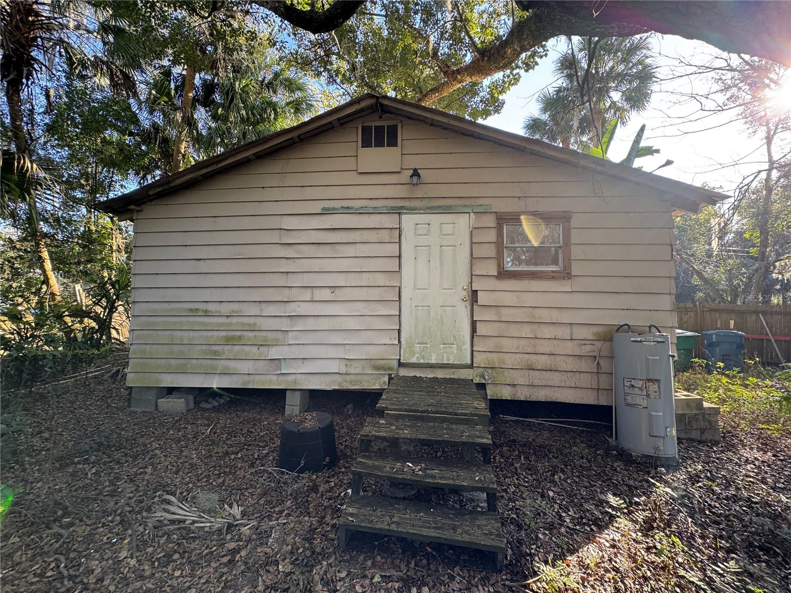 641 W BERESFORD RD, DELAND, FL, 32720