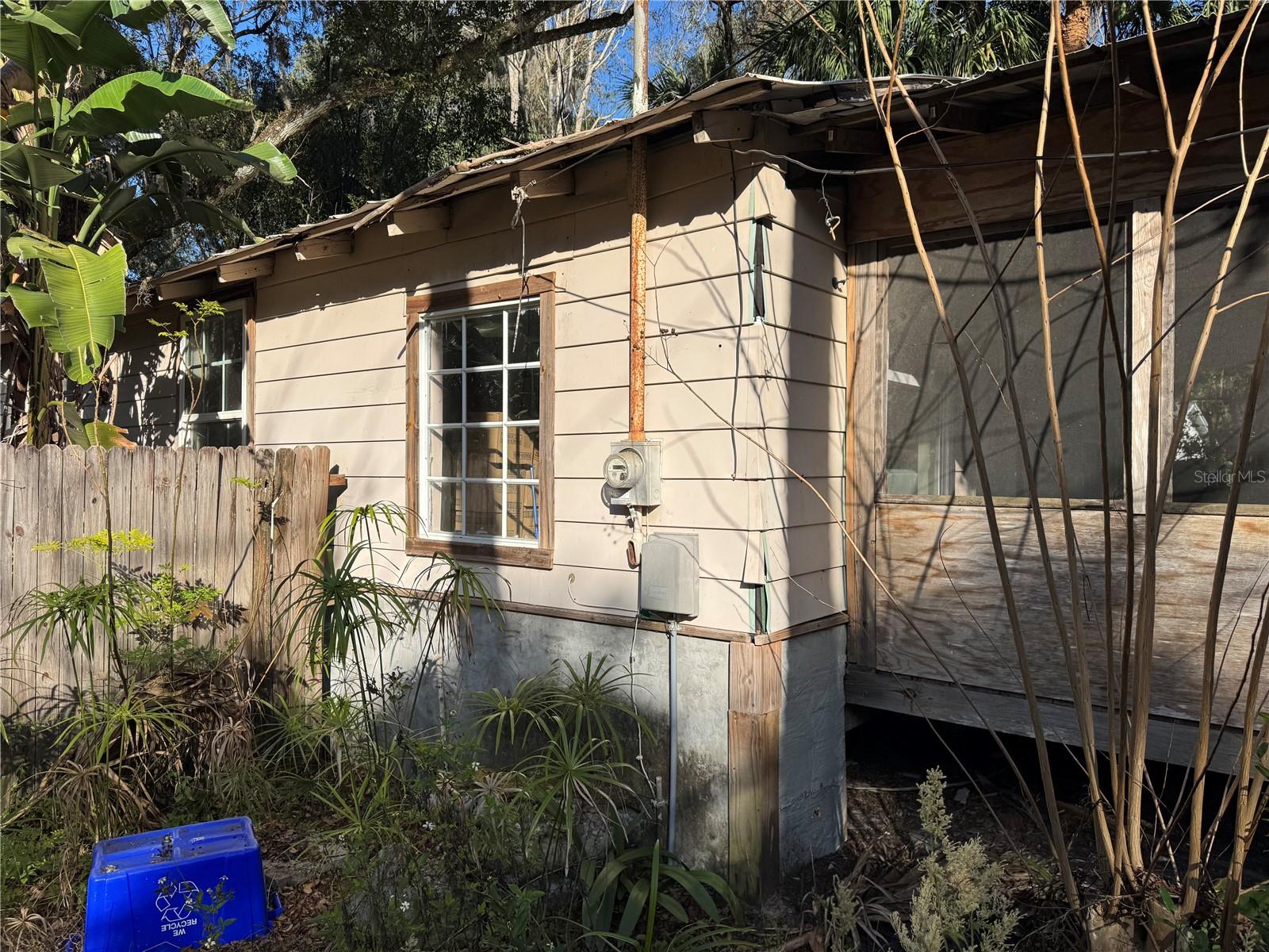 641 W BERESFORD RD, DELAND, FL, 32720