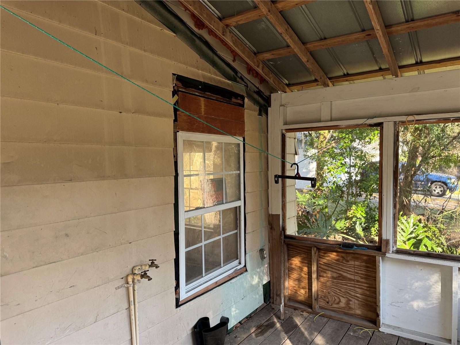 641 W BERESFORD RD, DELAND, FL, 32720