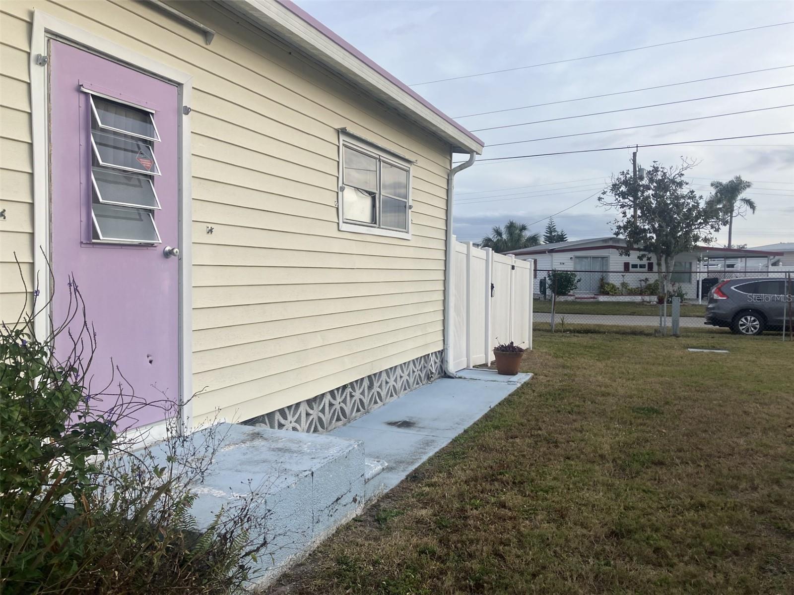 112 50TH AVENUE TER W, BRADENTON, FL, 34207