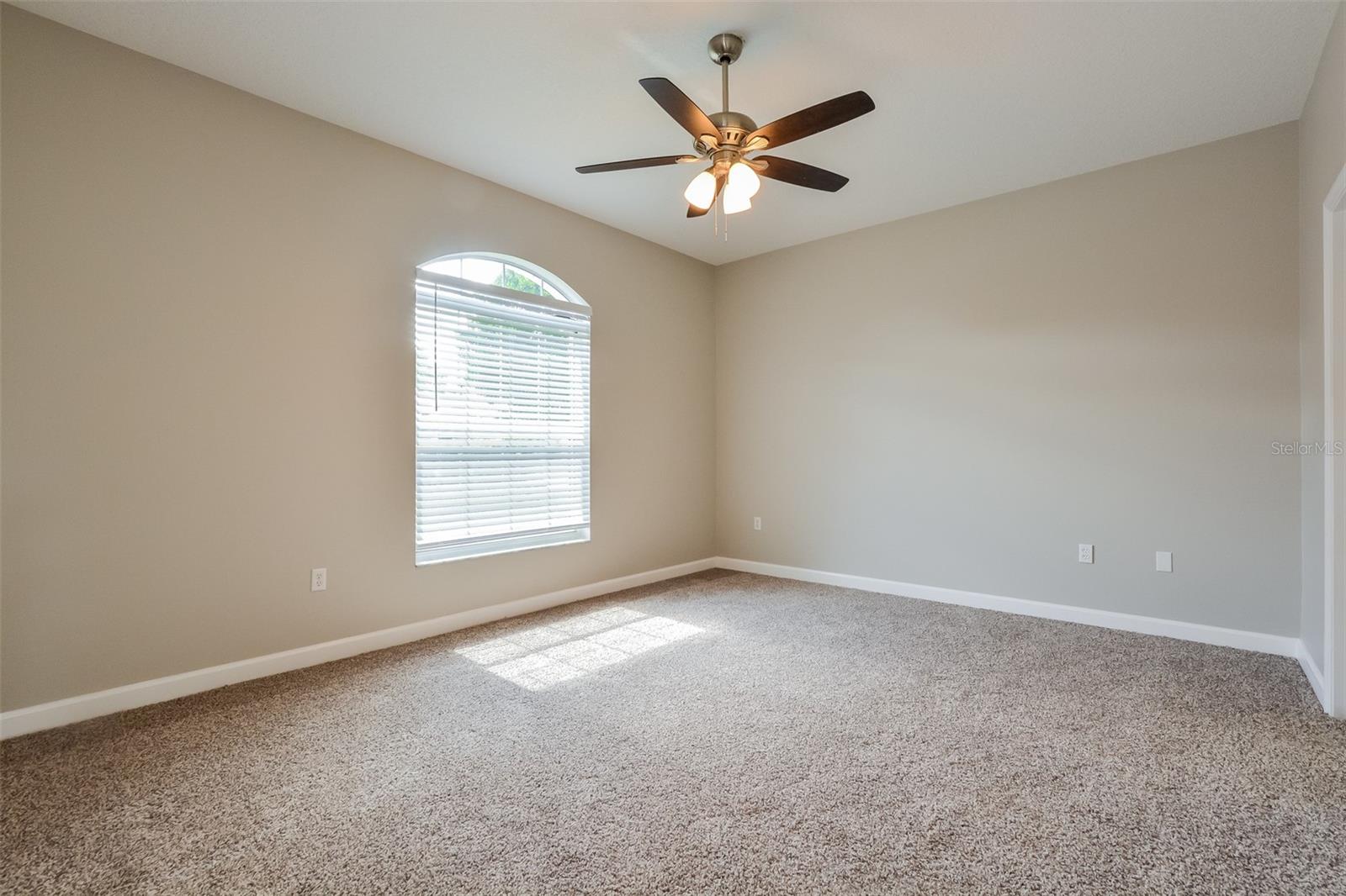 34032 VALENCIA DR, LEESBURG, FL, 34788
