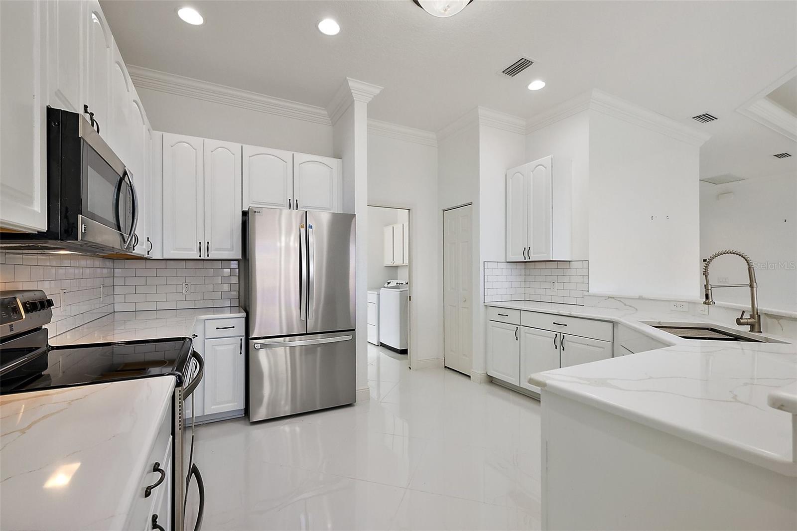 10173 LAKE MIONA WAY, OXFORD, FL, 34484
