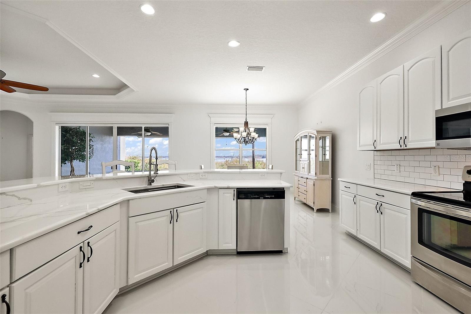 10173 LAKE MIONA WAY, OXFORD, FL, 34484