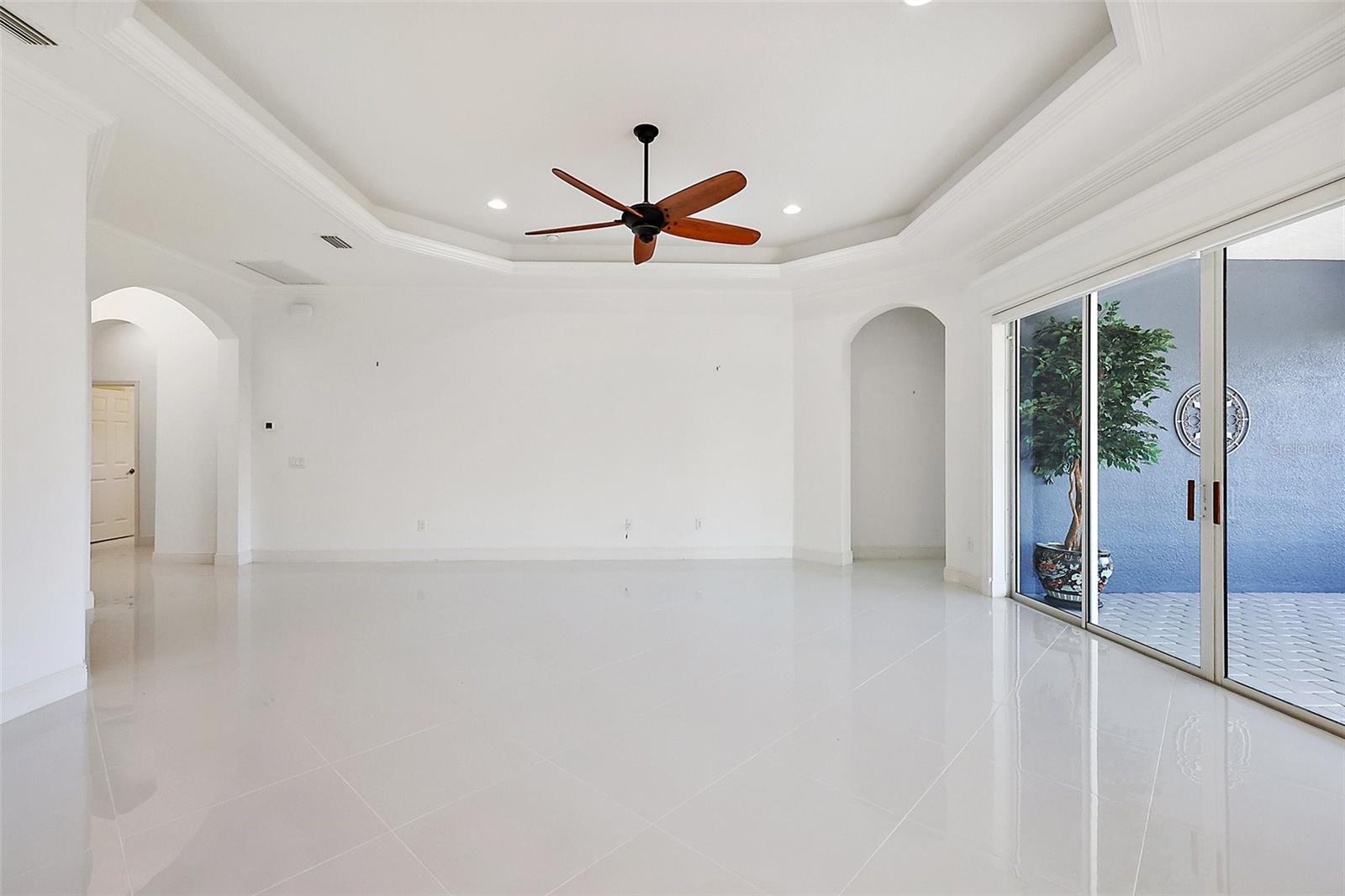 10173 LAKE MIONA WAY, OXFORD, FL, 34484