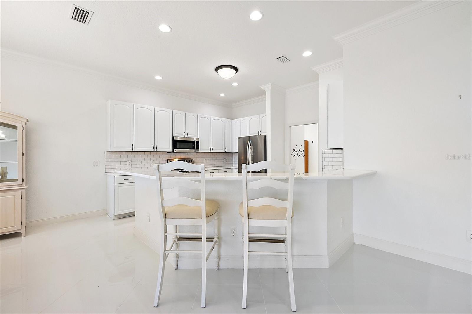 10173 LAKE MIONA WAY, OXFORD, FL, 34484