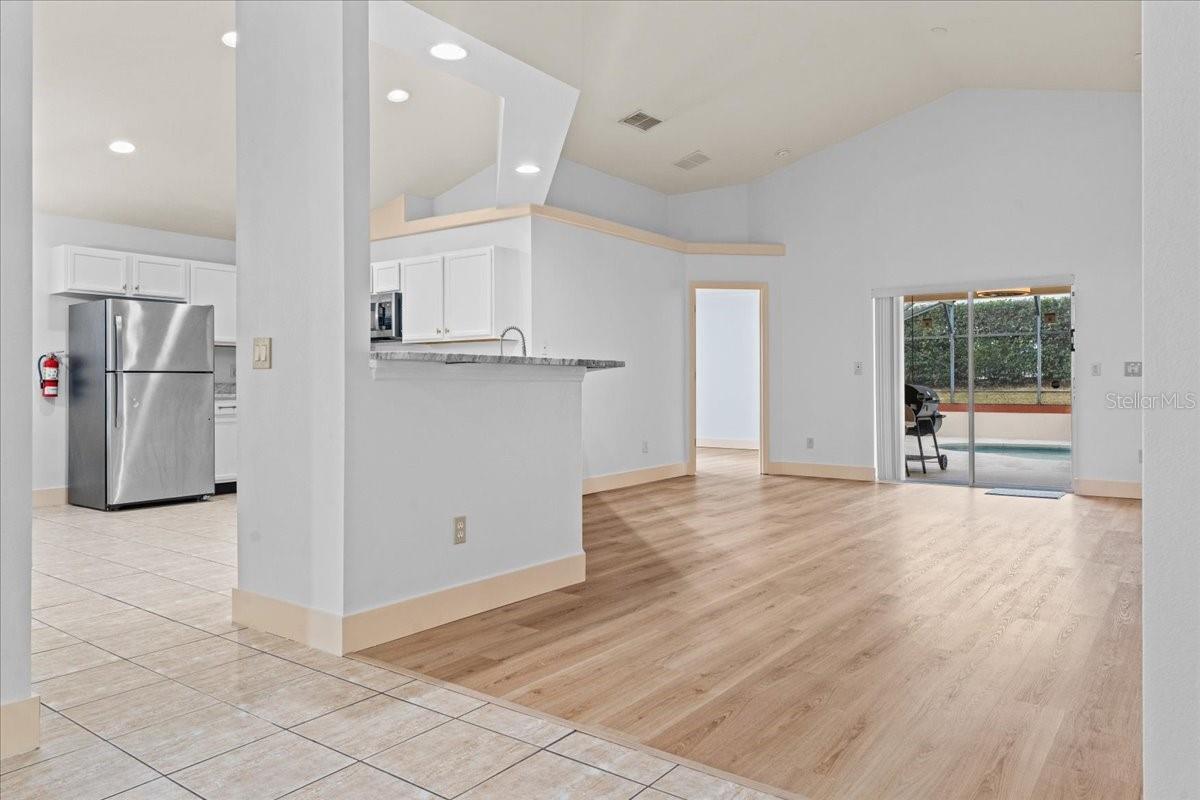421 ROBIN RD, DAVENPORT, FL, 33896