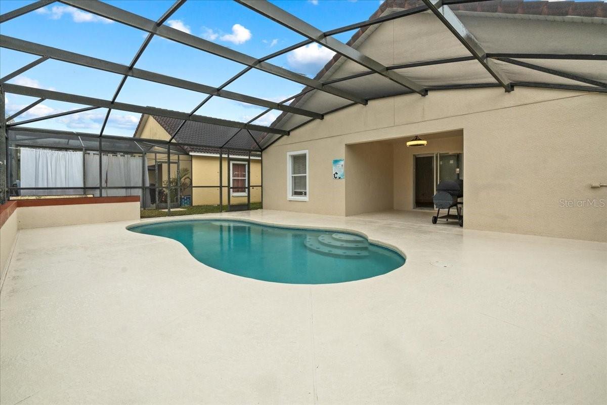 421 ROBIN RD, DAVENPORT, FL, 33896
