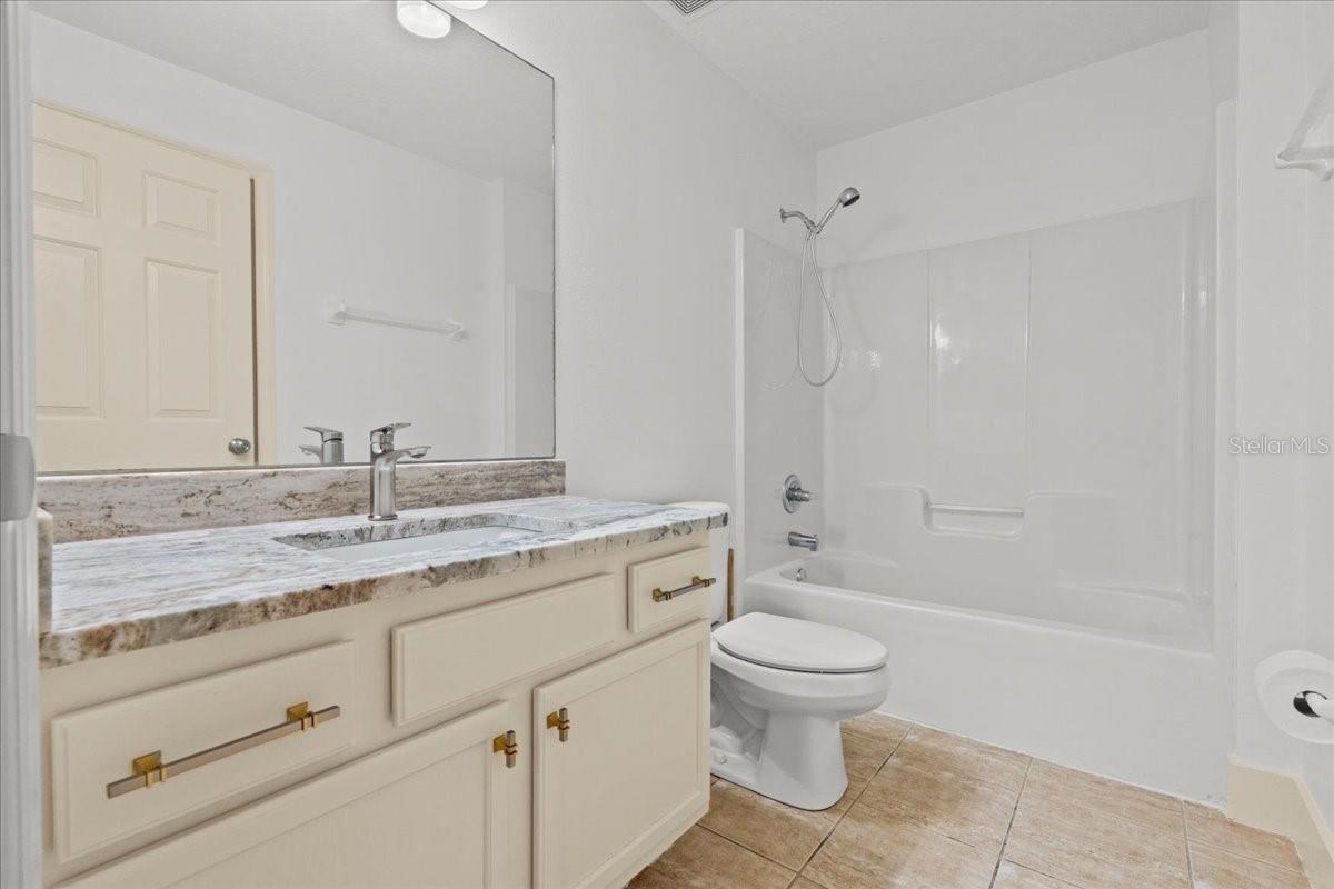 421 ROBIN RD, DAVENPORT, FL, 33896